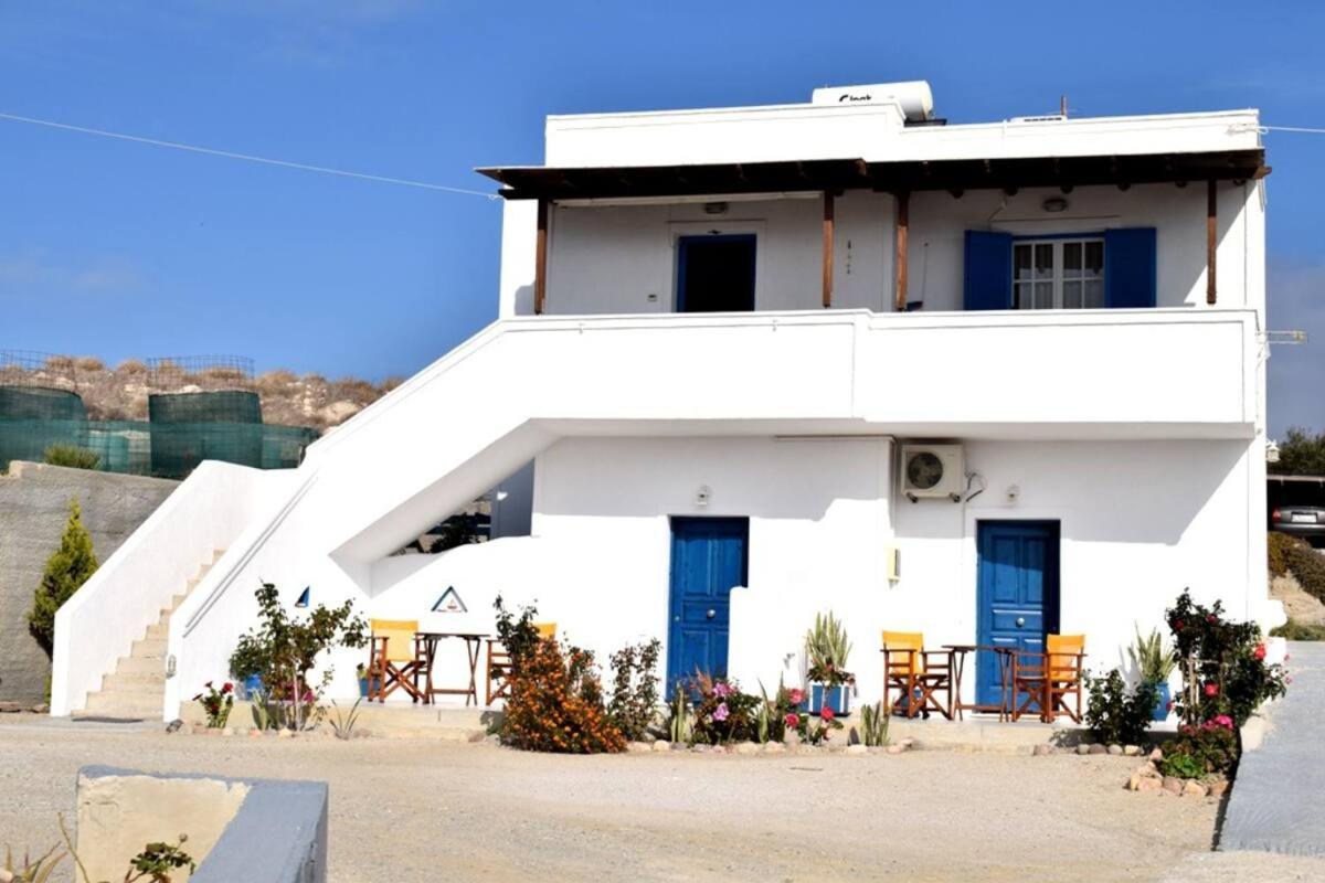 Katerina & Joanna Adamas Studio Milos Exterior photo