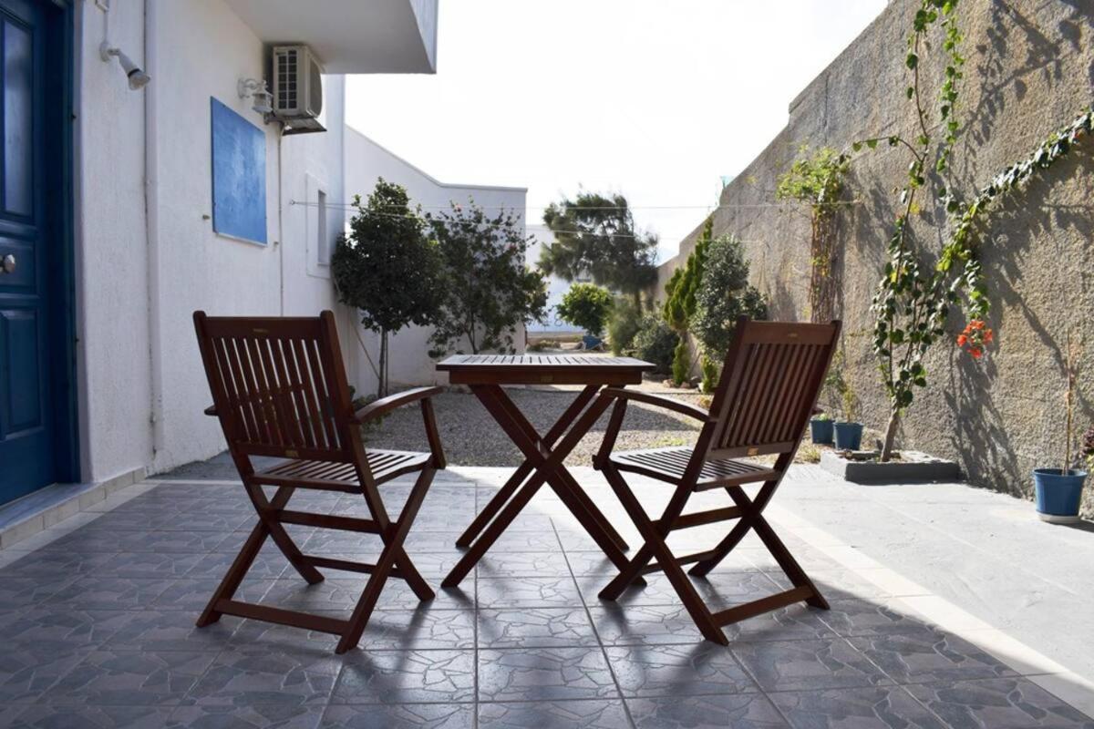 Katerina & Joanna Adamas Studio Milos Exterior photo