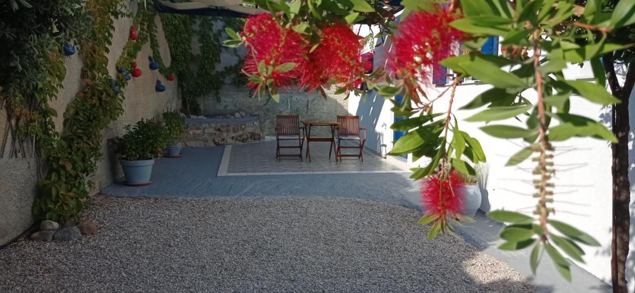 Katerina & Joanna Adamas Studio Milos Exterior photo